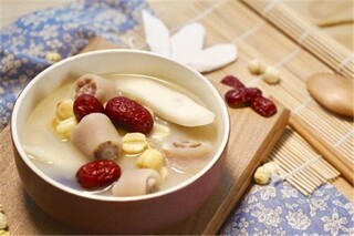 “感恩”主题班会-班级活动策划书