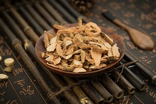 抖音24节气春分优美有意境文案_二十四节气春分的诗有哪些